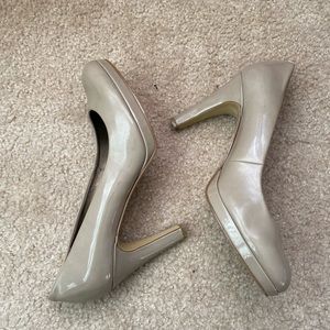 Bandolino Nude Patent Leather Heels